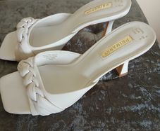 Women's shoes size 6