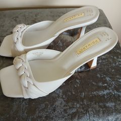 Women's shoes ,size 6
