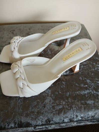 Women's shoes size 6