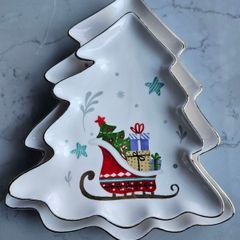BN Christmas tree platters