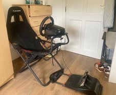 Sim Racing Bundle: Logitech G920 Wheel + Playseat Challenge