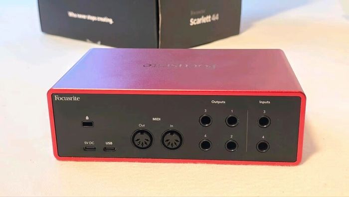 Focusrite Scarlett 4i4 4th Gen