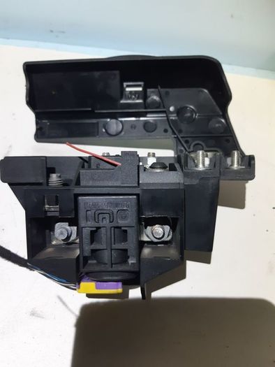 Audi A4 A5 A6 Q5 Q7 Battery Cut Off Fuse Overload Protection Trip 4F0915519