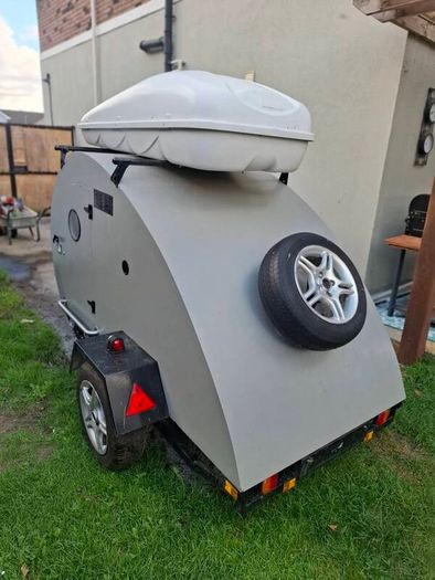 Teardrop camper