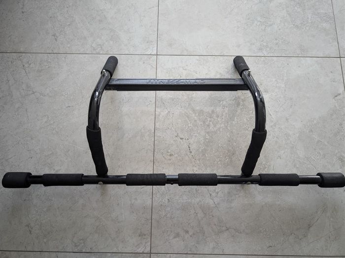 pull up bar