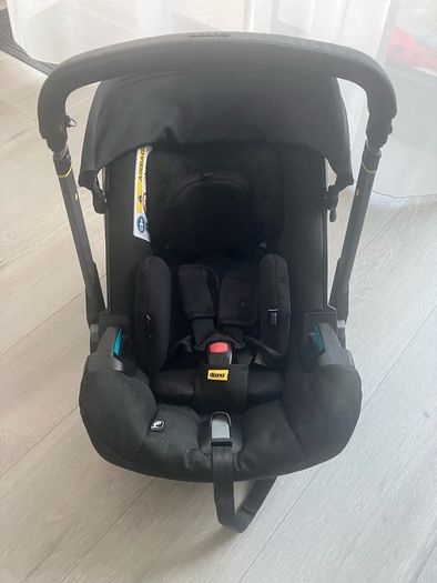 Doona i Car seat and Isofix