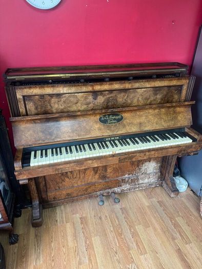 Grand Piano