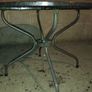 Mesh round garden table Image 3