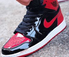 Nike Air Jordan 1 High Patent Bred