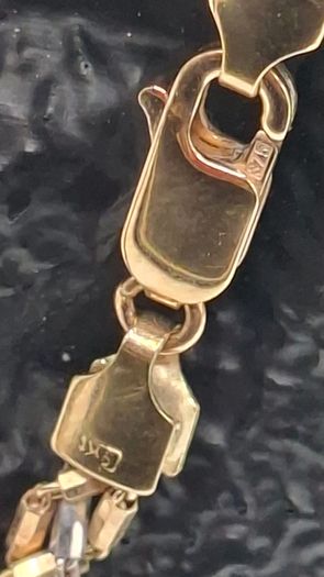 9 ct gold tri colored set