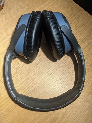 Bose SoundLink Around-Ear Wireless Headphones II Black