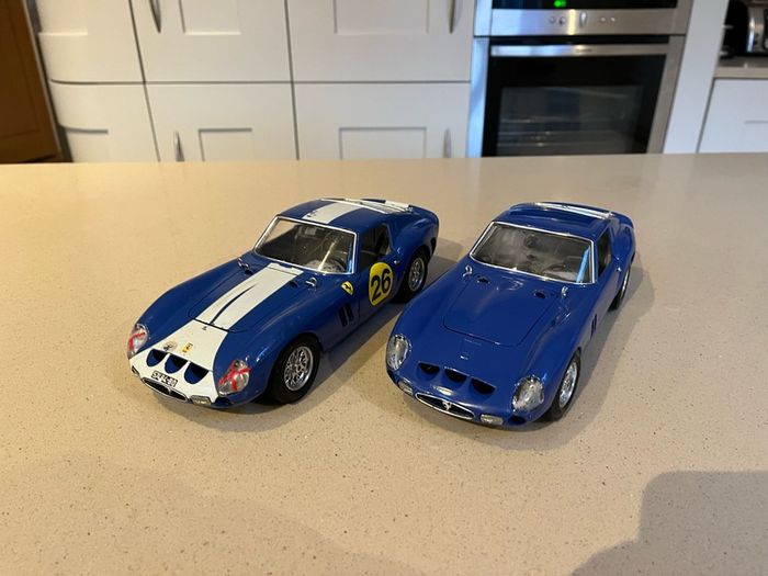 Ferrari 250 GTO 1/18 Burago # Rare Blue