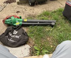 Leaf Blower and Vacuum