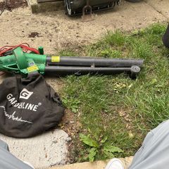 Leaf Blower and Vacuum