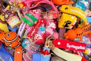key chain +phone