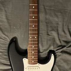 Fender Stratocaster squier Electric Guitar