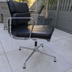 leather chair