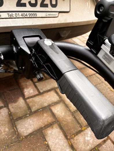 THULE VeloCompact 925 2-bicycle bike carrier