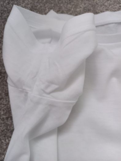 boys t-shirt.age8/9