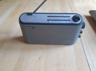 Sony ICF-703L portable 3-band analog radio (featuring FM, MW, and LW bands)