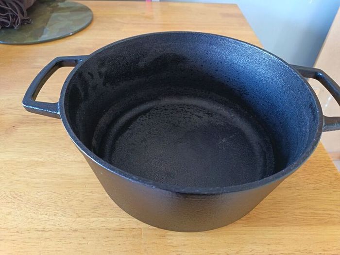 Cast Iron Pot and Skillet