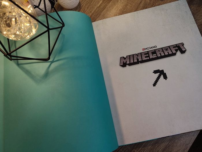 Minecraft Epic Bases: Builds To Spark Your Imagination ! Hardcover ! 2020 ! by Egmont !