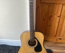 Yamaha F310
