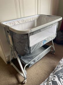 Bedside Cot with wheels - Bellababy