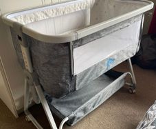 Bedside Cot with wheels - Bellababy