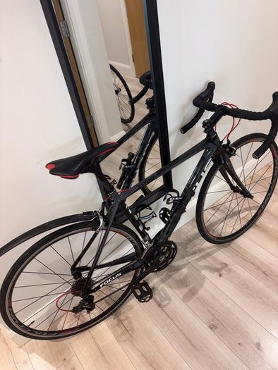 Focus Cayo Carbon Road Bike