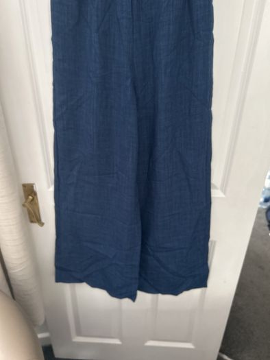 wide leg trousers