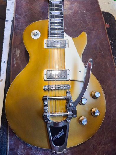 Chibson Les Paul Deluxe