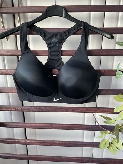 sports Nike black size 38c