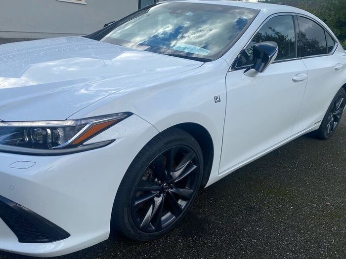 2019 Lexus Es 300h F Sport  Cvt