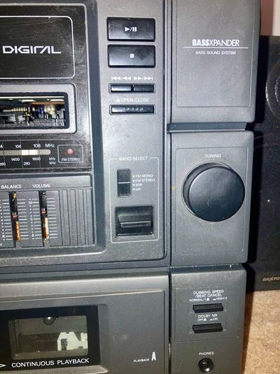 1990s Sanyo Stereo