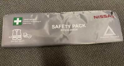 Car Safety Pack First Aid Kit Vest Triangle
