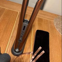 Dyson straightener