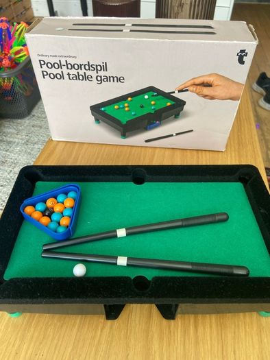 Pool table game