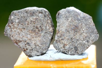 Meteorite complete stone cut in 2 and polished 17 grams