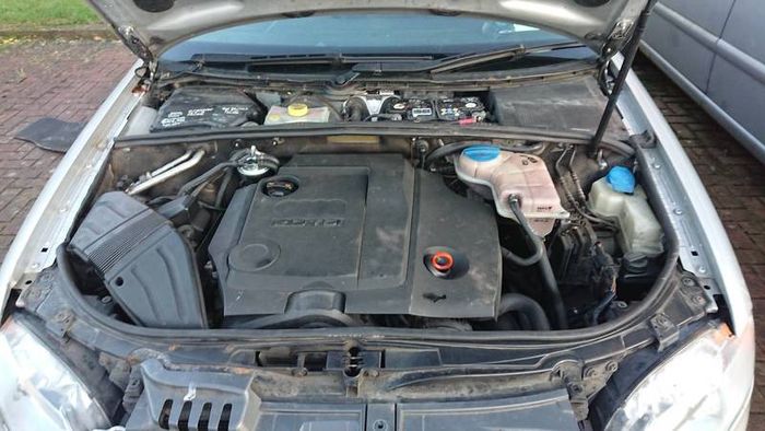 Audi a4 b6 1.9tdi 130hp, b7 1.9tdi 115hp, 2.0tdi 140hp INTERCOOLER s-line also available 6 speed boxes diesel engines AWX AVF BLB BRE BRD parts breaking