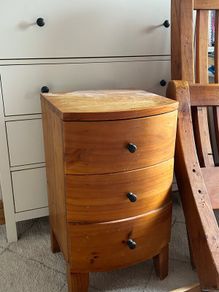 Super King Sized Bed and 2x bedside lockers (Oak)