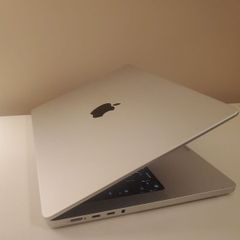 MacBook Pro Laptop