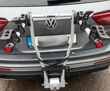 3 bikes Thule bike rack for sale