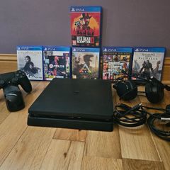 Playsation 4 + Remote,Headphones and 6 Games