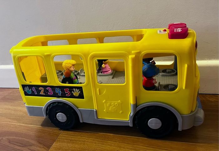 Fisher Price little people bus