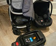 3 IN 1 Pram Buggy Car Seat & Isofix base For Sale