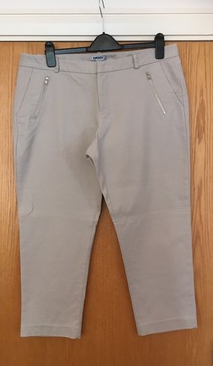 DKNY Cropped Trousers 16 New  in Beige Stone colour