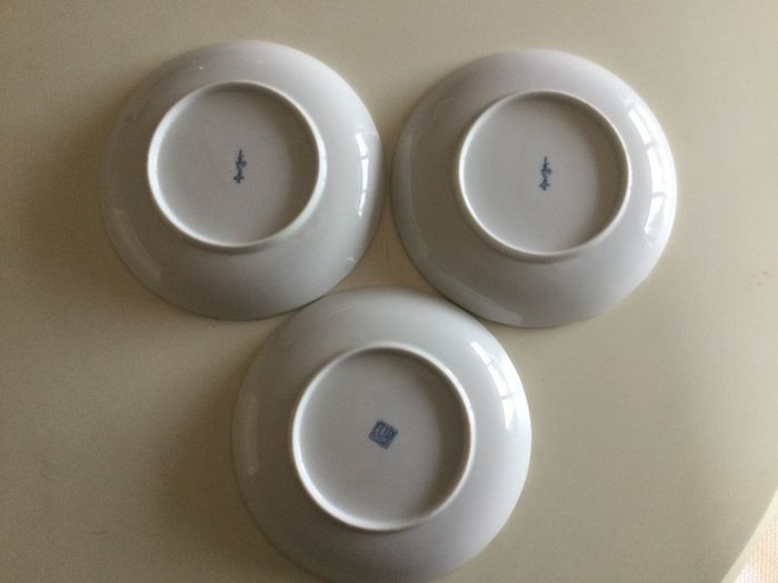 China - Oriental Dishes X 3 .