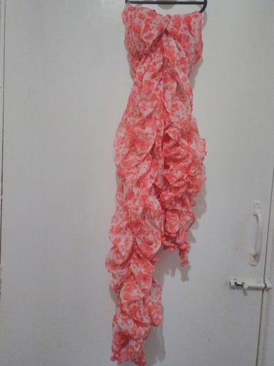 Coral and white scarf