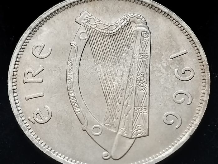 #719 - Ireland - 1966 - Half Crown - EF - KM.16a